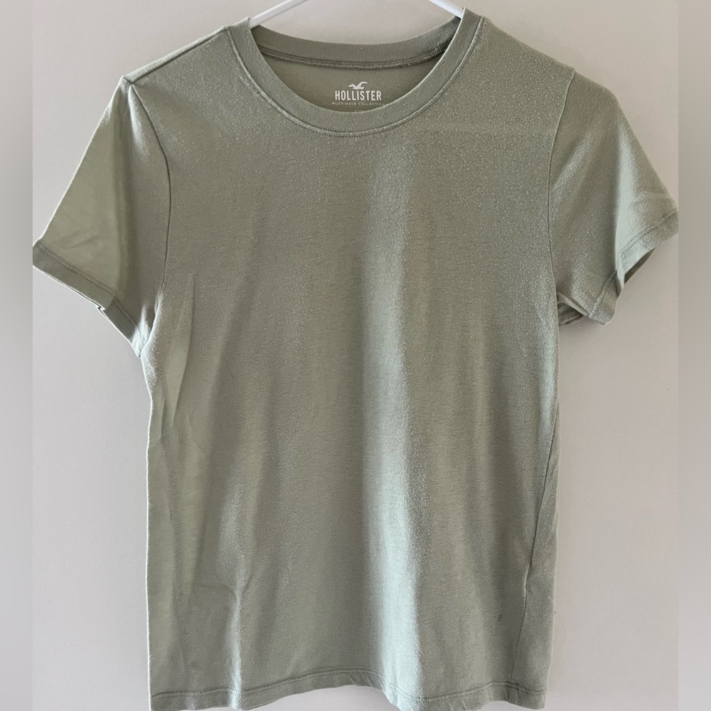 Super soft basic sage t-shirt